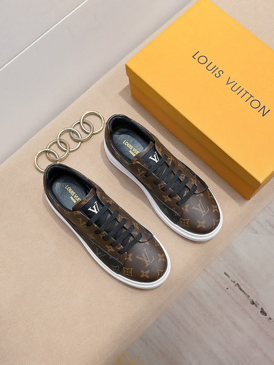 Louis Vuitton Classic sports and casual shoes